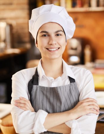 apprentice-chef-3NYK4RZ_cropped.jpg